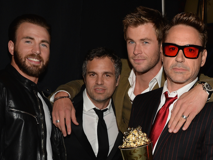 Endgame’ Stars Recreate Photo from 7 Years Ago, Highlighting Their Remarkable Transformations